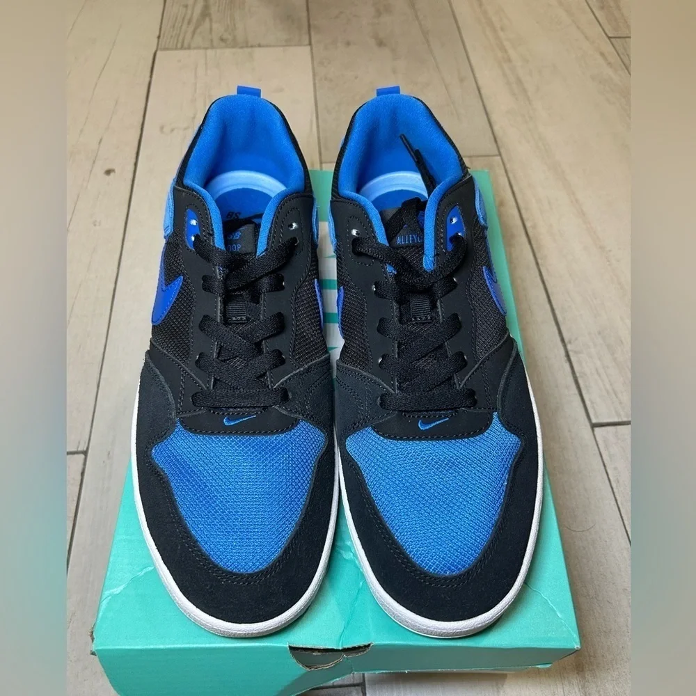 Nike Black and Blue Sneakers with Classic Swoosh